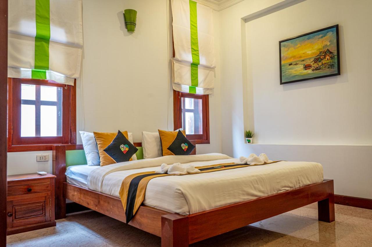 Antonios Villa Hotel Siem Reap Exterior foto
