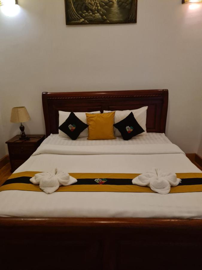Antonios Villa Hotel Siem Reap Exterior foto